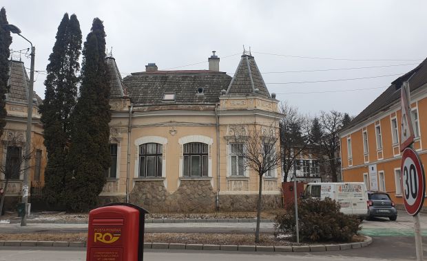 X 09 Csiszer Haz Hr Ii M B 12733